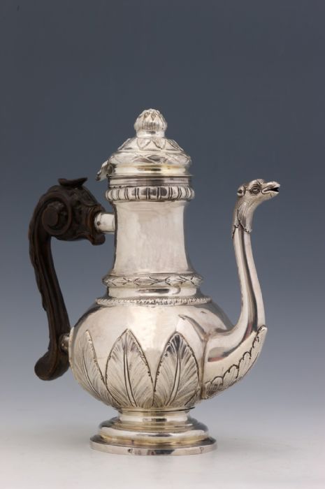 Cafetière en argent